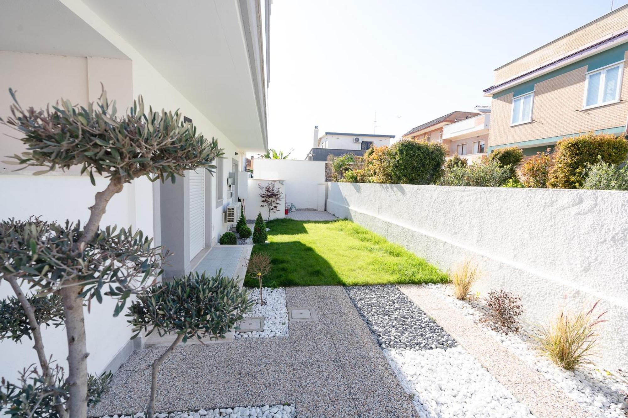 Airport Noa Modern Home Фиумичино Екстериор снимка